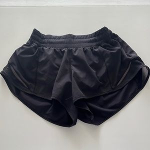 Lululemon black hottie hot shorts!!!